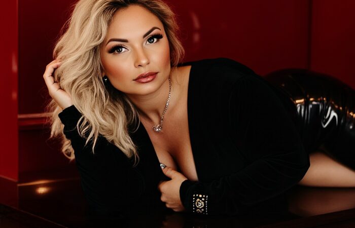 Bizarrlady-latex-diva-camellia